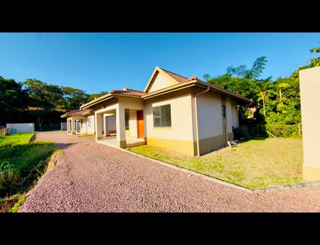 2 BEDROOM COMPLEX FOR SALE IN ISIPINGO RAIL